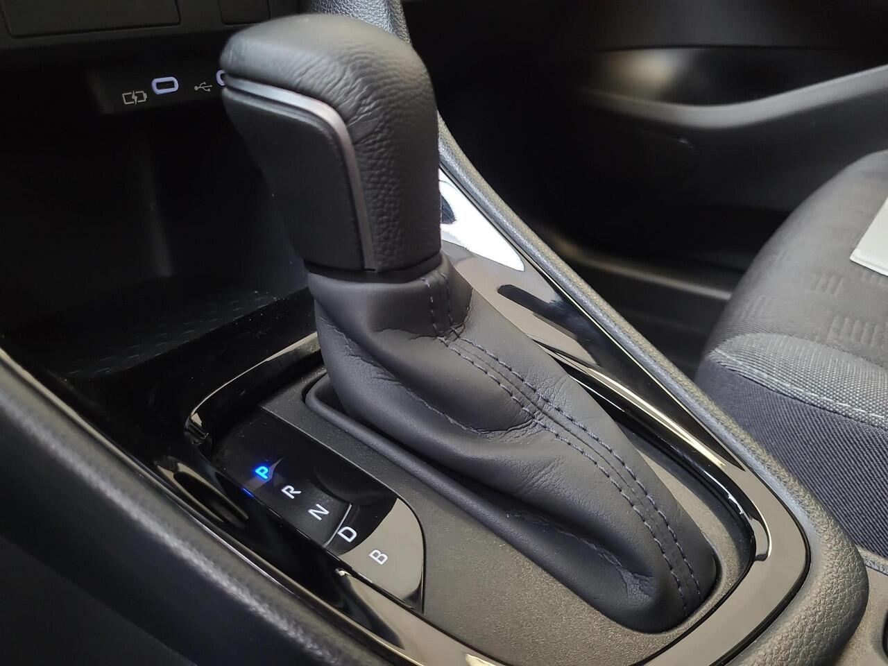 Toyota YARIS 1.5 Hybrid 115 First Edition | Apple CarPlay / Android Auto | LED Verlichting | Rijklaarprijs incl. garantie |