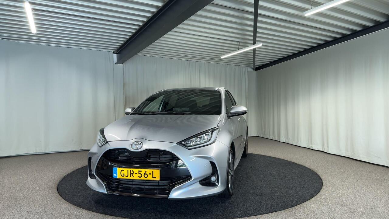 Toyota YARIS 1.5 Hybrid 130 Executive Automaat | Navi | CarPlay | Stuur&Stoelverwarming