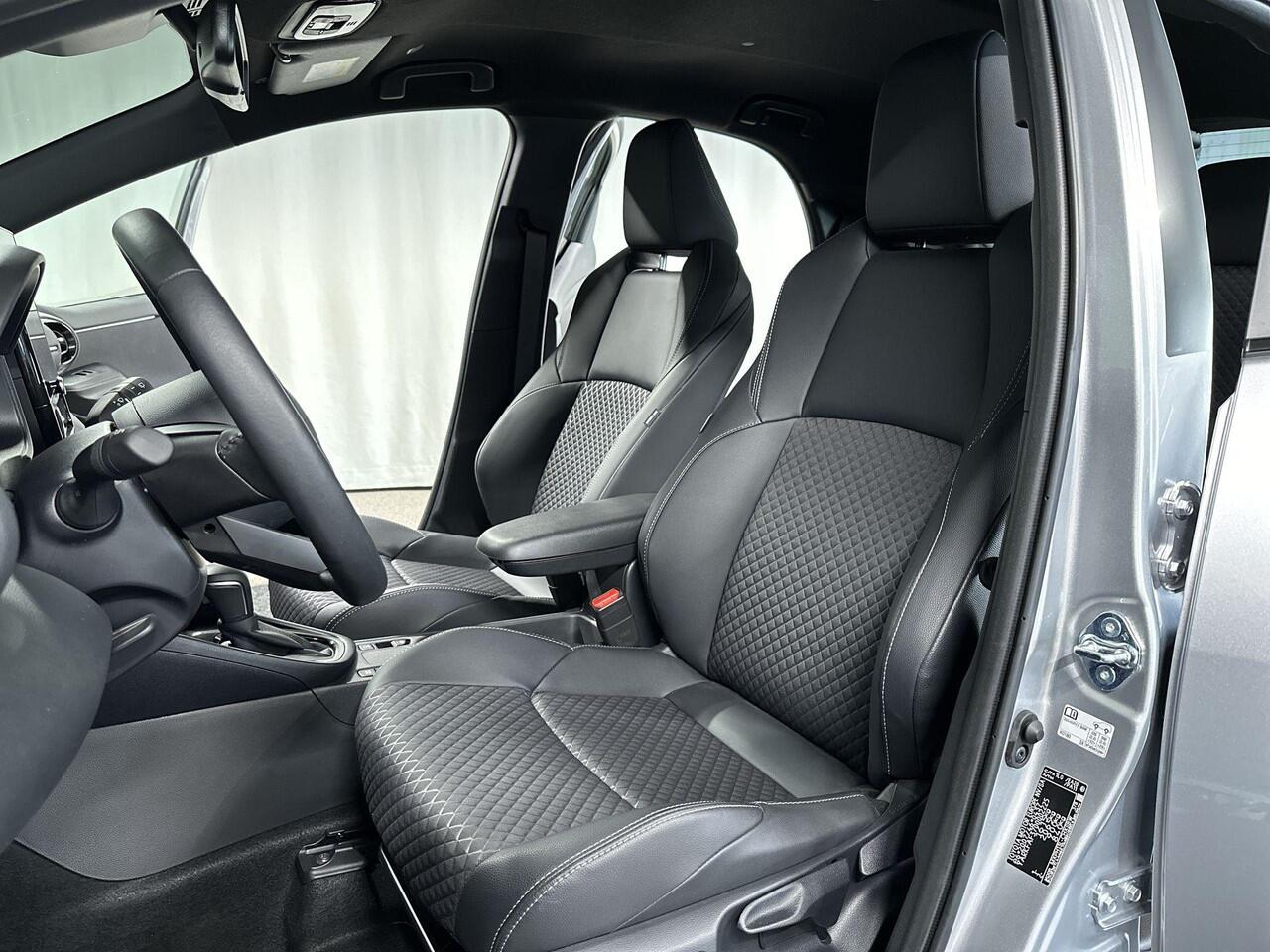 Toyota YARIS 1.5 Hybrid 130 Executive Automaat | Navi | CarPlay | Stuur&Stoelverwarming