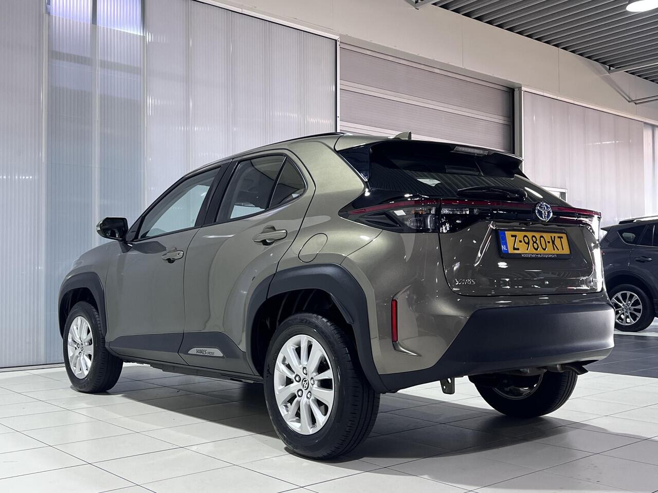 Toyota YARIS Cross 1.5 Hybrid Active Navigatie Apple CarPlay/Android Auto, adaptieve cruise control, achteruitrij camera, NL auto!