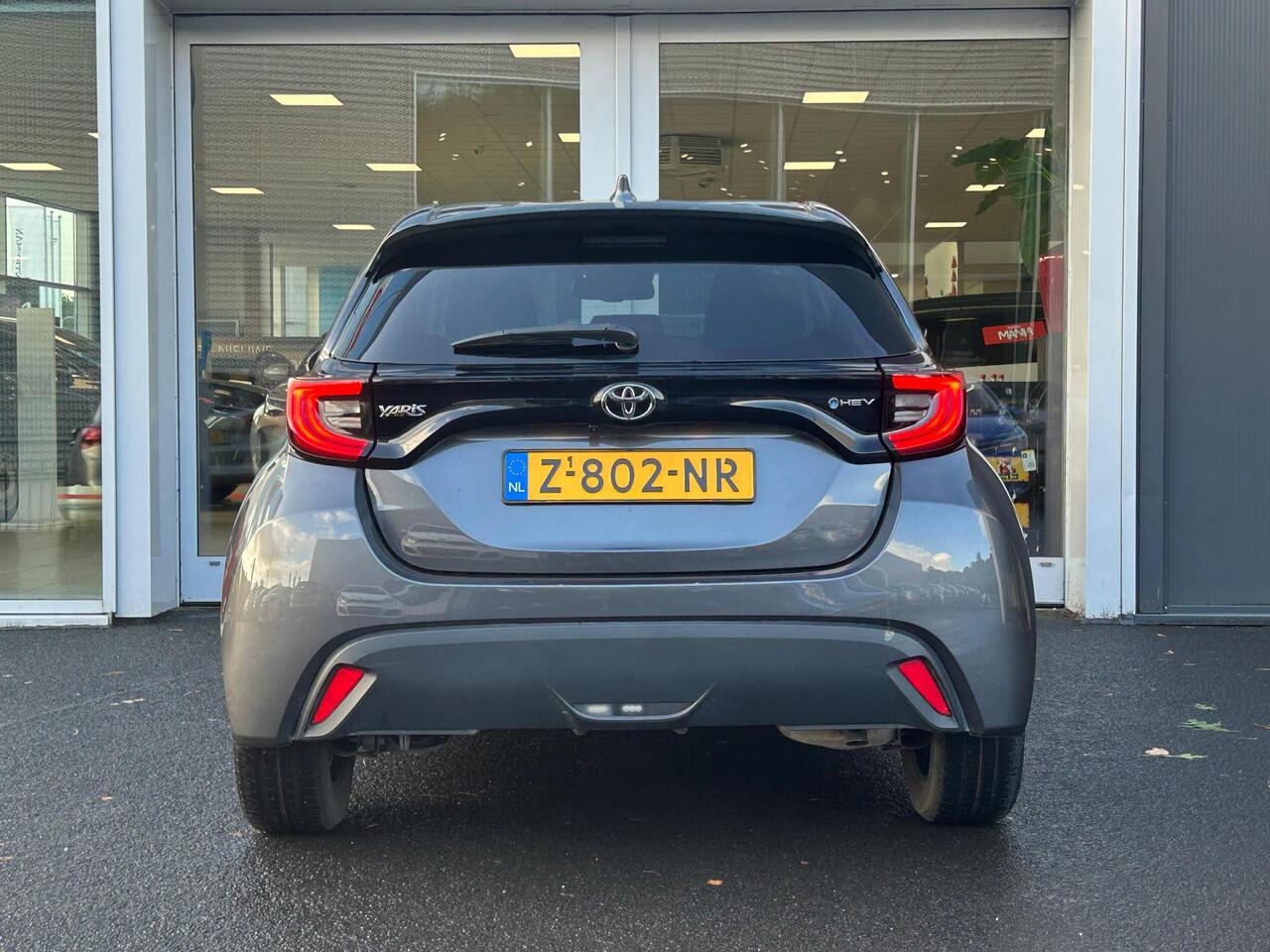 Toyota YARIS 1.5 Hybrid 115 First Edition | Parkeercamera | Navigatie | Climate control