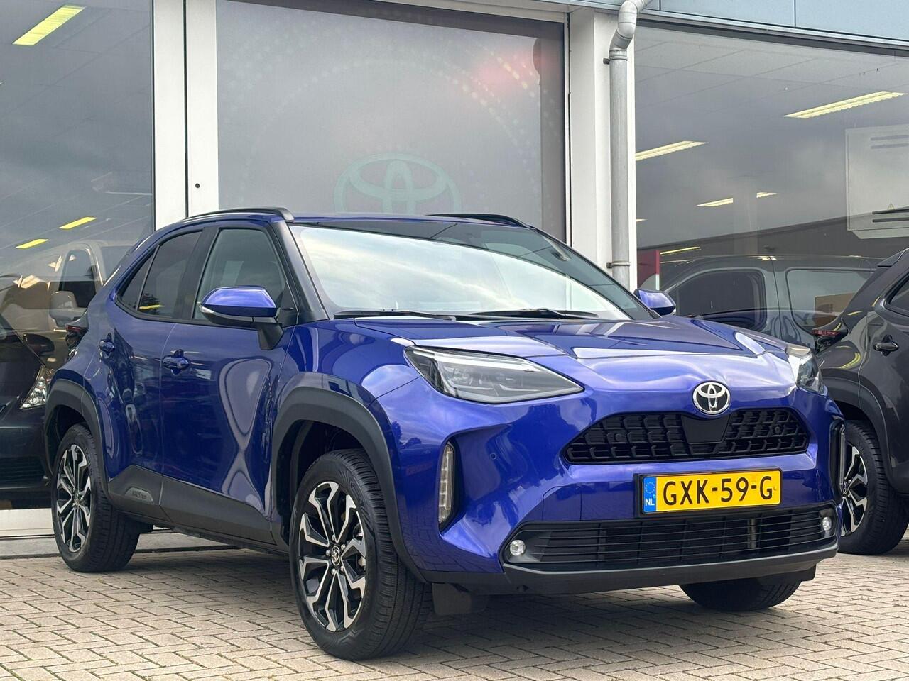 Toyota YARIS Cross 1.5 Hybrid 115 First Edition | Plus Pack | Parkeersensoren | Stoel en stuurverwarming | Apple Carplay/Android auto | Toyota garantie tot 2034!