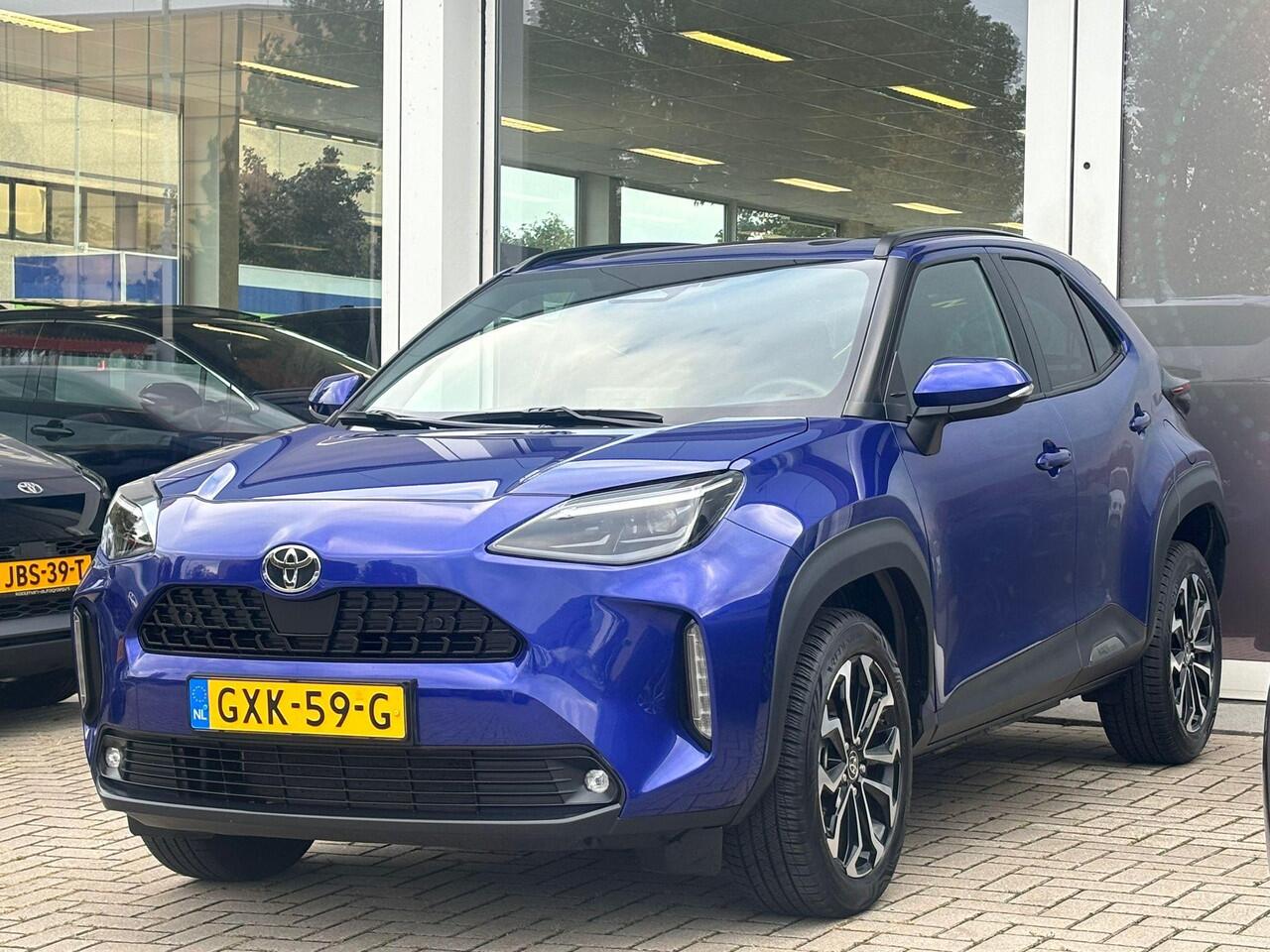 Toyota YARIS Cross 1.5 Hybrid 115 First Edition | Plus Pack | Parkeersensoren | Stoel en stuurverwarming | Apple Carplay/Android auto | Toyota garantie tot 2034!