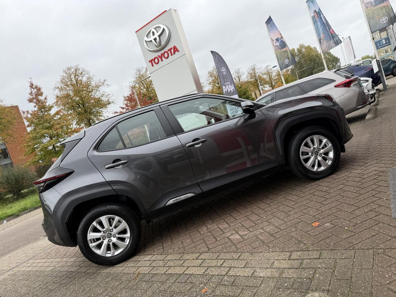 Toyota YARIS Cross 1.5 Hybrid Active Adaptieve cruise control | Achteruitrij camera | Navigatie Apple CarPlay/Android Auto | Automaat!