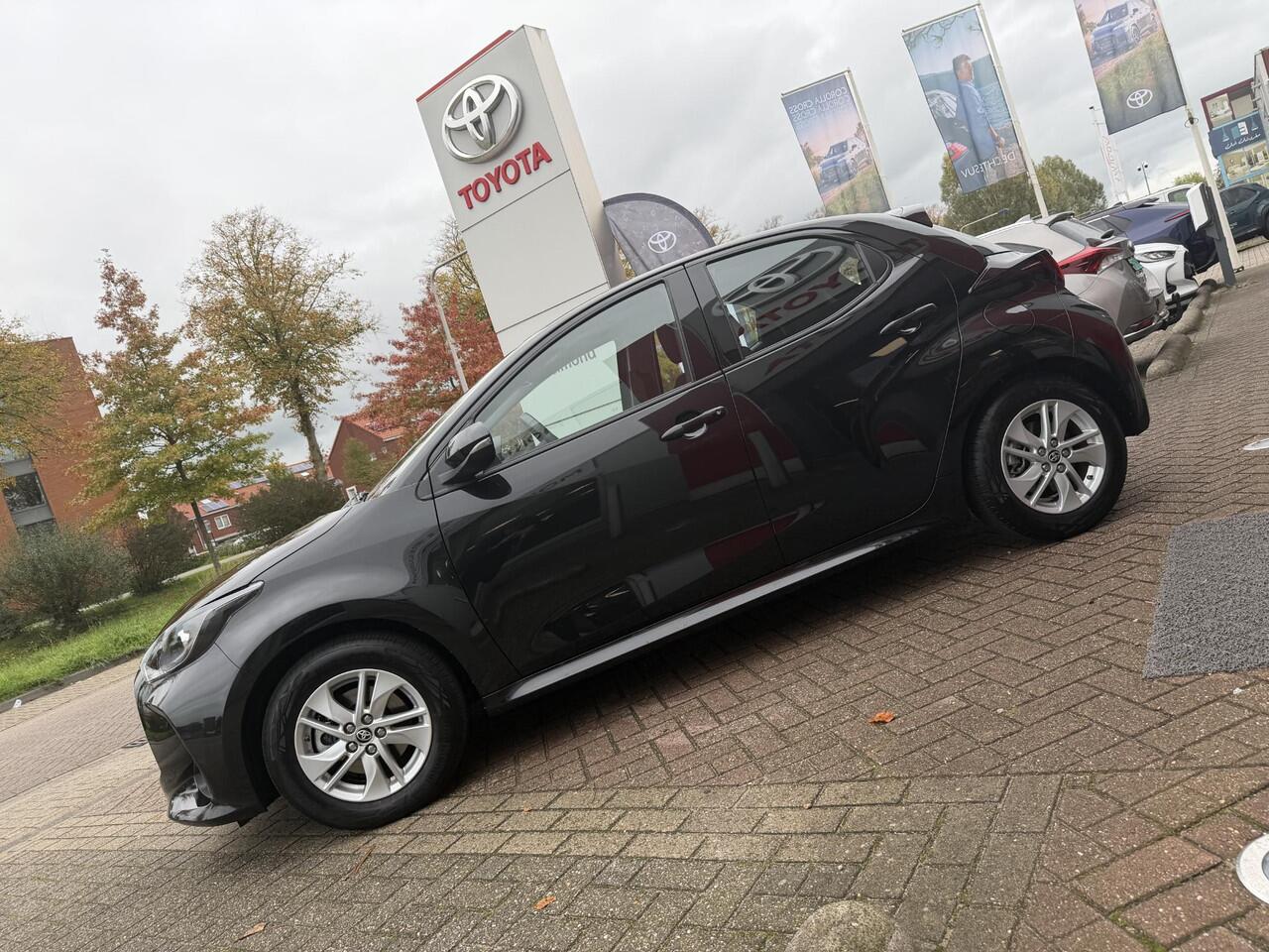 Toyota YARIS 1.5 Hybrid 115 Active Achteruitrij camera | NL-AUTO | Automaat | navigatie Apple CarPlay/Android Auto | Adaptieve cruise control |