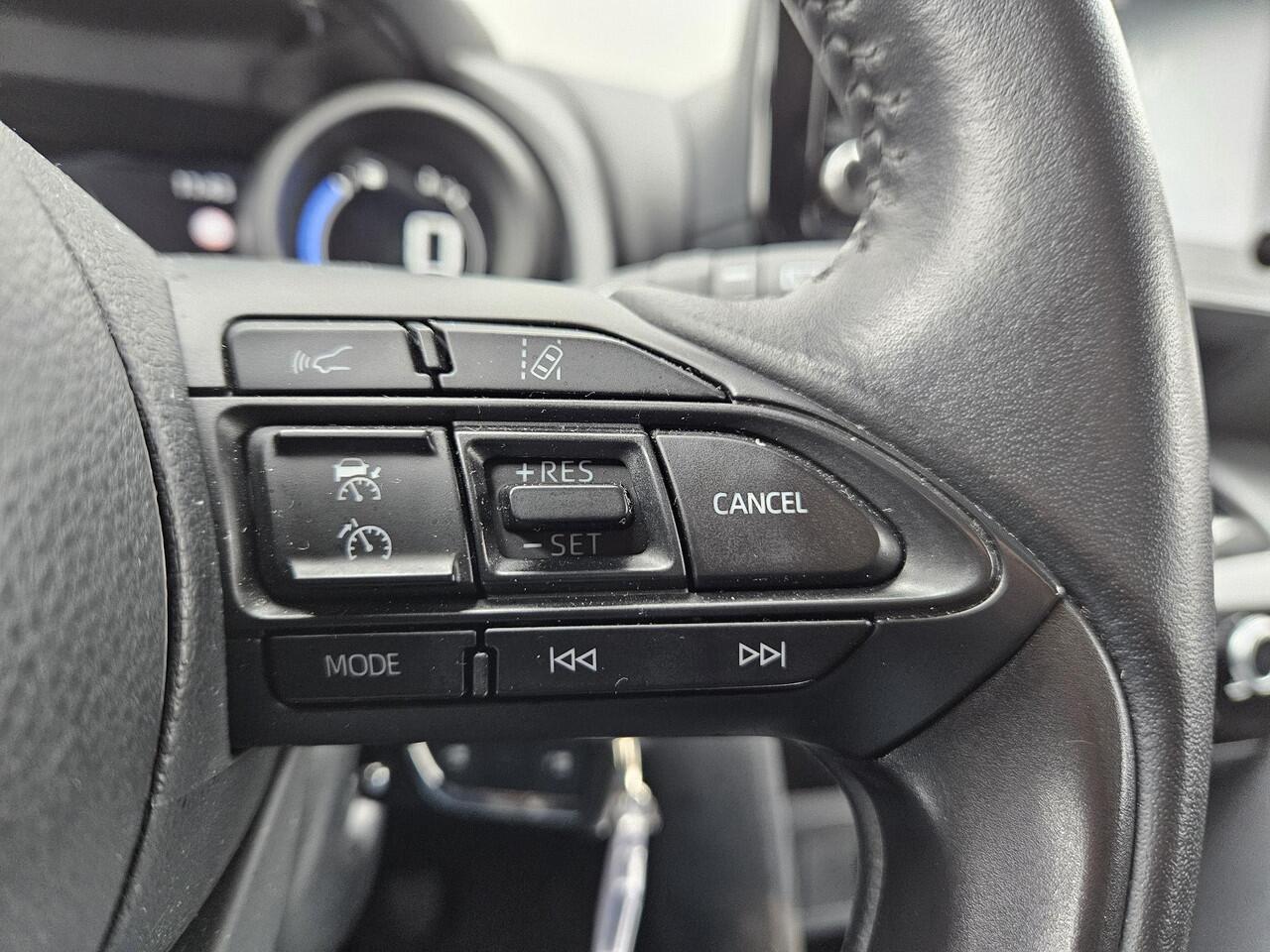 Toyota YARIS Cross 1.5 Hybrid Active | diversen op voorraad in diverse kleuren |