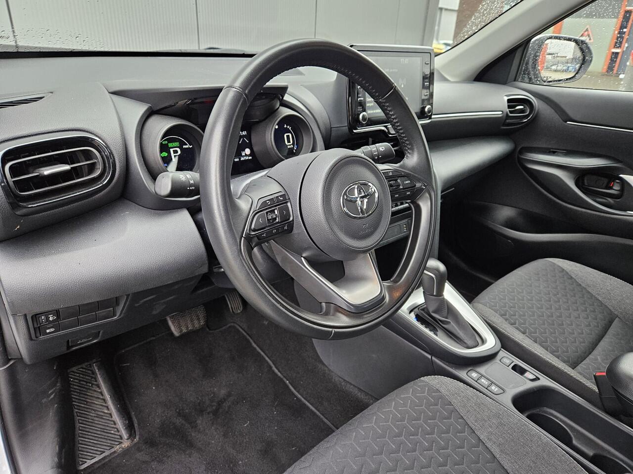 Toyota YARIS Cross 1.5 Hybrid Active | diversen op voorraad in diverse kleuren |