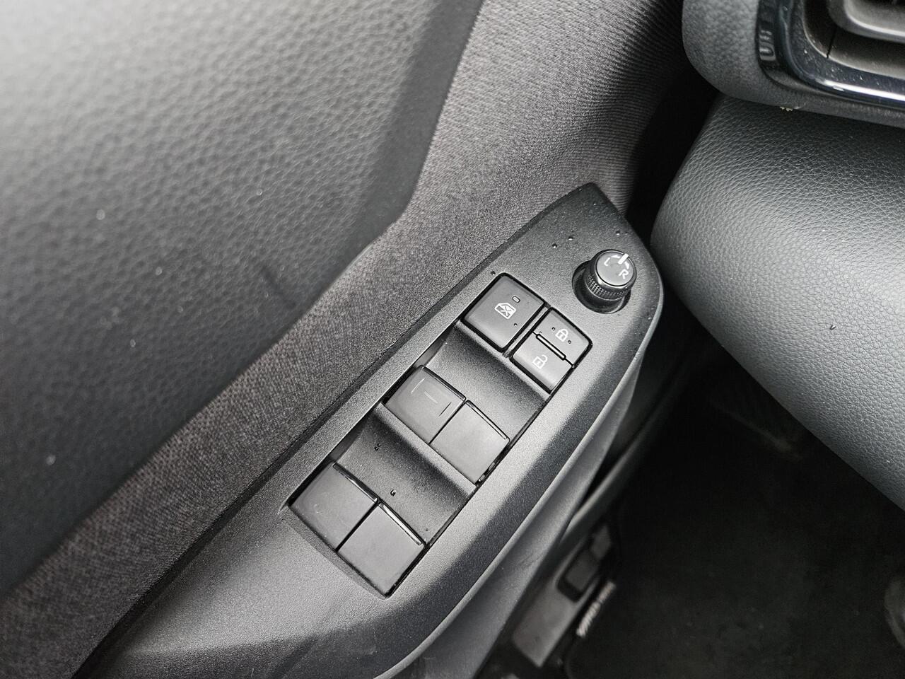 Toyota YARIS Cross 1.5 Hybrid Active | diversen op voorraad in diverse kleuren |