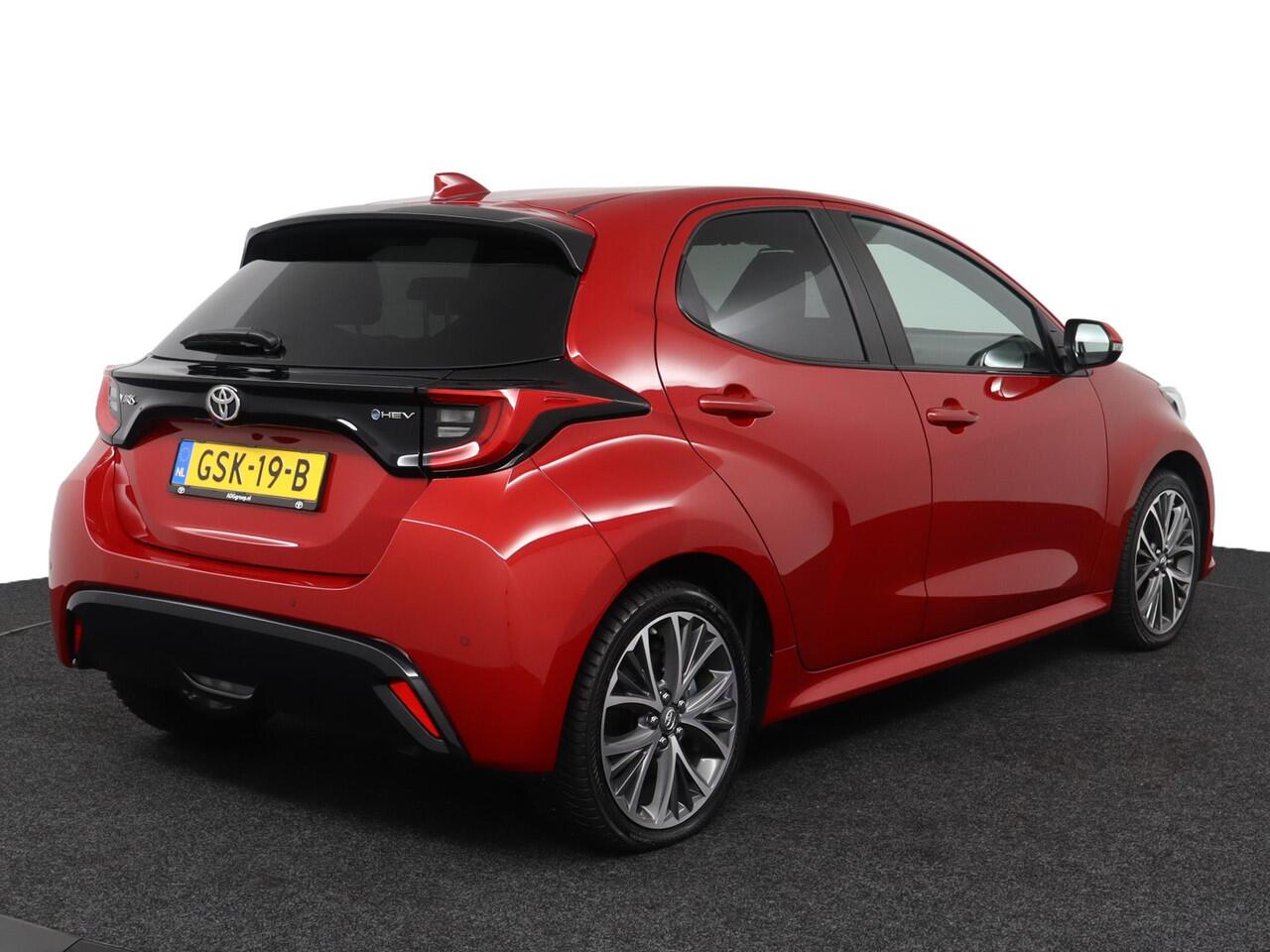 Toyota YARIS 1.5 Hybrid 130 Executive | Parkeersensoren | Apple Carplay/Android Auto | Blind Spot Monitor |