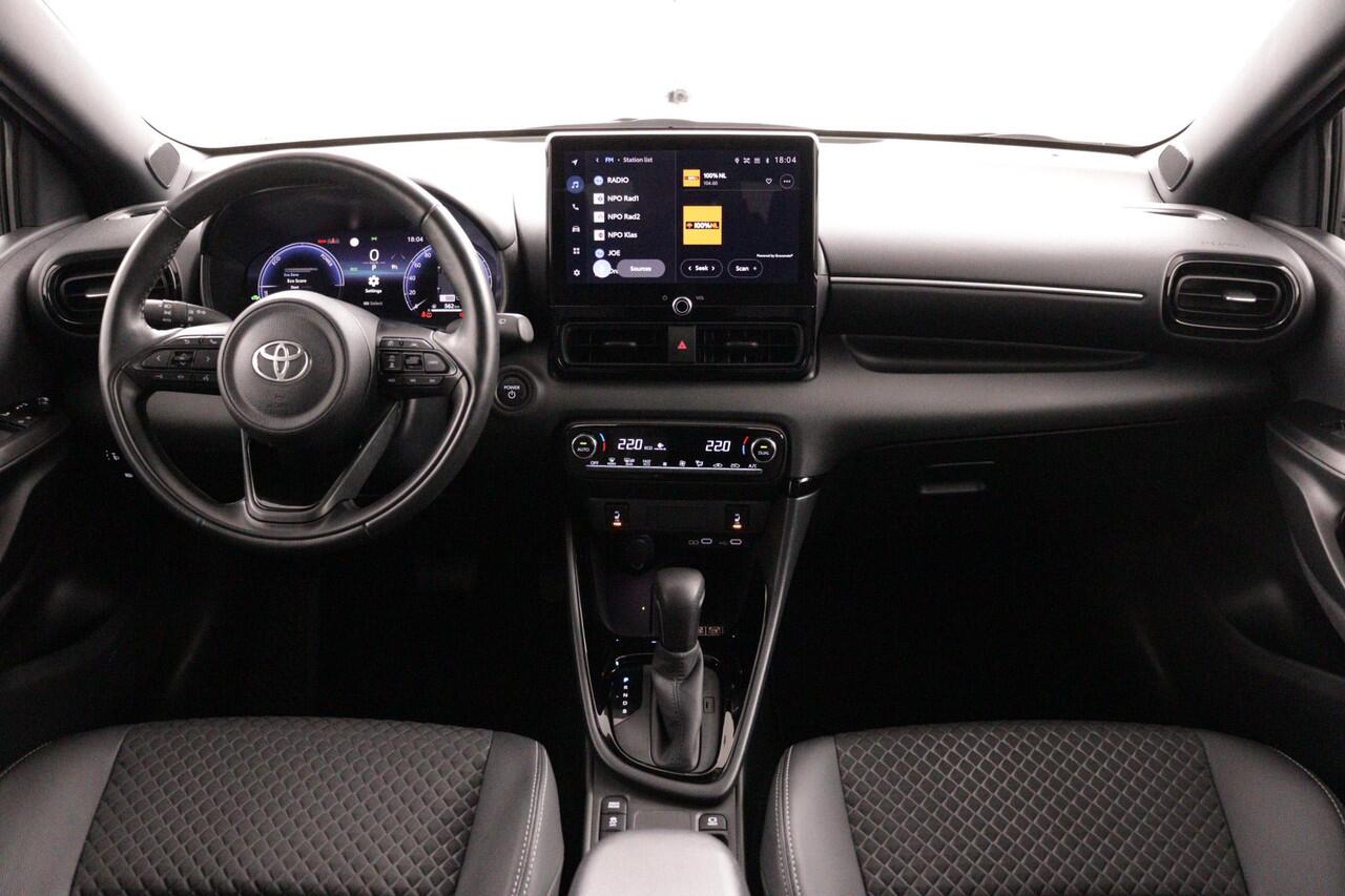 Toyota YARIS 1.5 Hybrid 130 Executive | Parkeersensoren | Apple Carplay/Android Auto | Blind Spot Monitor |