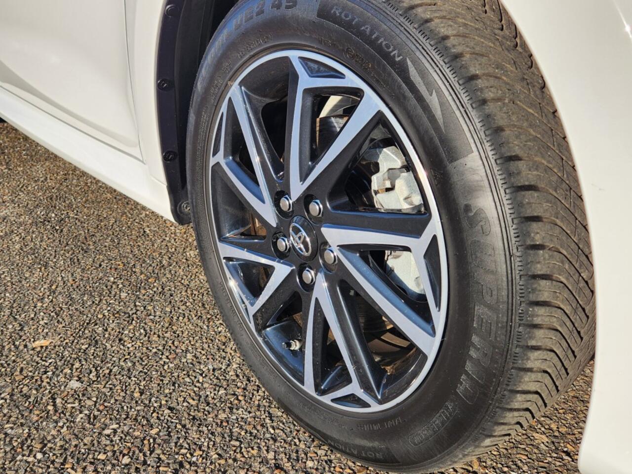 Toyota YARIS 1.5 Hybrid, Dynamic, Clima, Android/Apple, Stoelverwarming, Keyless, 16 inch, Cruise