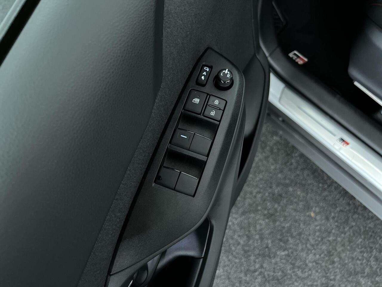 Toyota YARIS Cross 1.5 Hybrid 130 GR Sport | Rijklaar | GR-Plus Pack | JBL | HUD