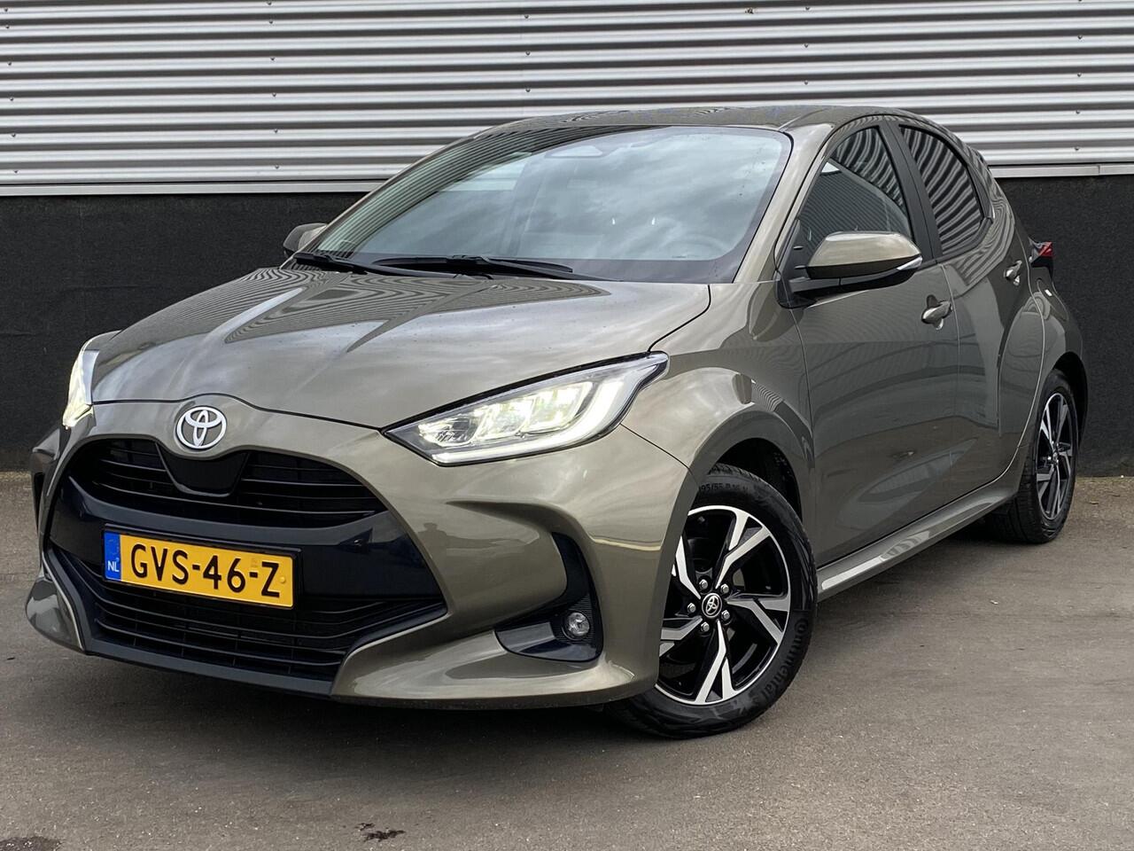 Toyota YARIS 1.5 Hybrid 115 First Edition Navigatie Apple CarPlay/Android Auto, achteruitrij camera, adaptieve cruise control, keyless, NL auto!