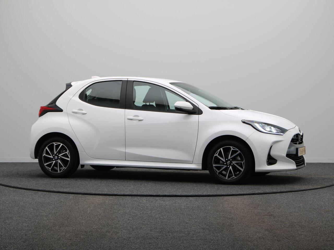 Toyota YARIS 1.5 Hybrid Dynamic | Achteruitrijcamera | Full Led Koplampen | Apple Carplay & Android Auto |