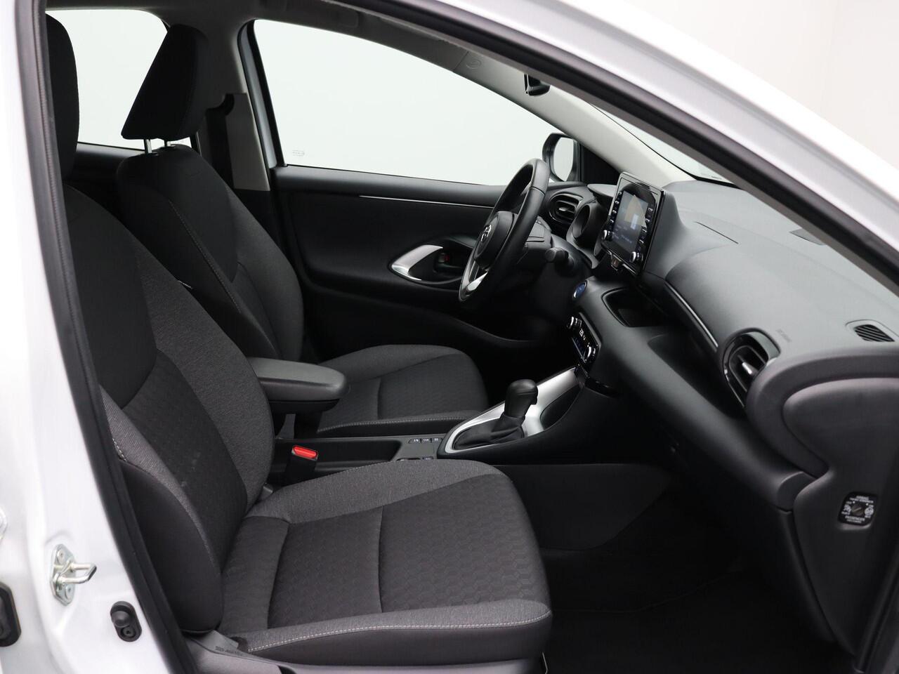 Toyota YARIS 1.5 Hybrid Dynamic | Achteruitrijcamera | Full Led Koplampen | Apple Carplay & Android Auto |