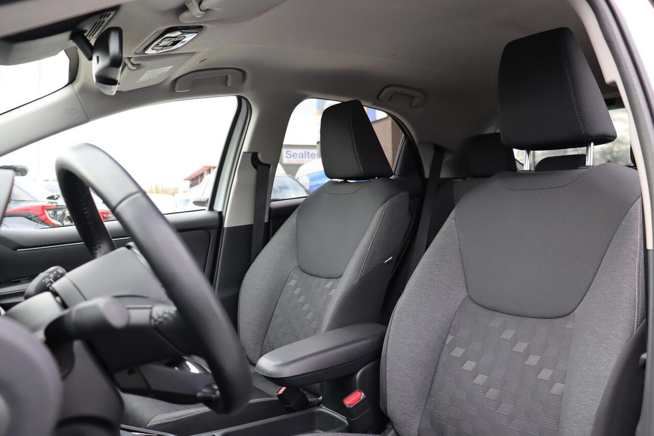 Toyota YARIS 1.5 Hybrid 115 First Edition, Apple Carplay, Android auto, Parelmoer Wit,Achteruitrijcamera, DAB Radio, Adaptieve Cruise Control