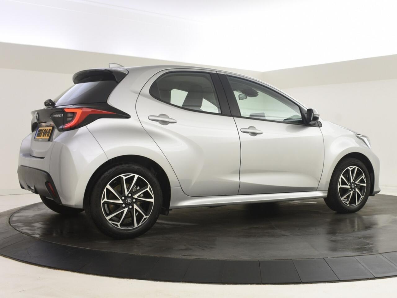 Toyota YARIS 1.5 Hybrid Dynamic Edition | Carplay | adaptive cruise |