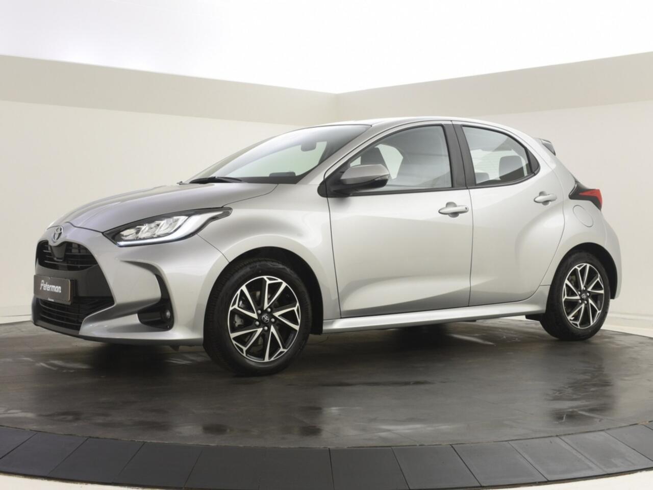 Toyota YARIS 1.5 Hybrid Dynamic Edition | Carplay | adaptive cruise |