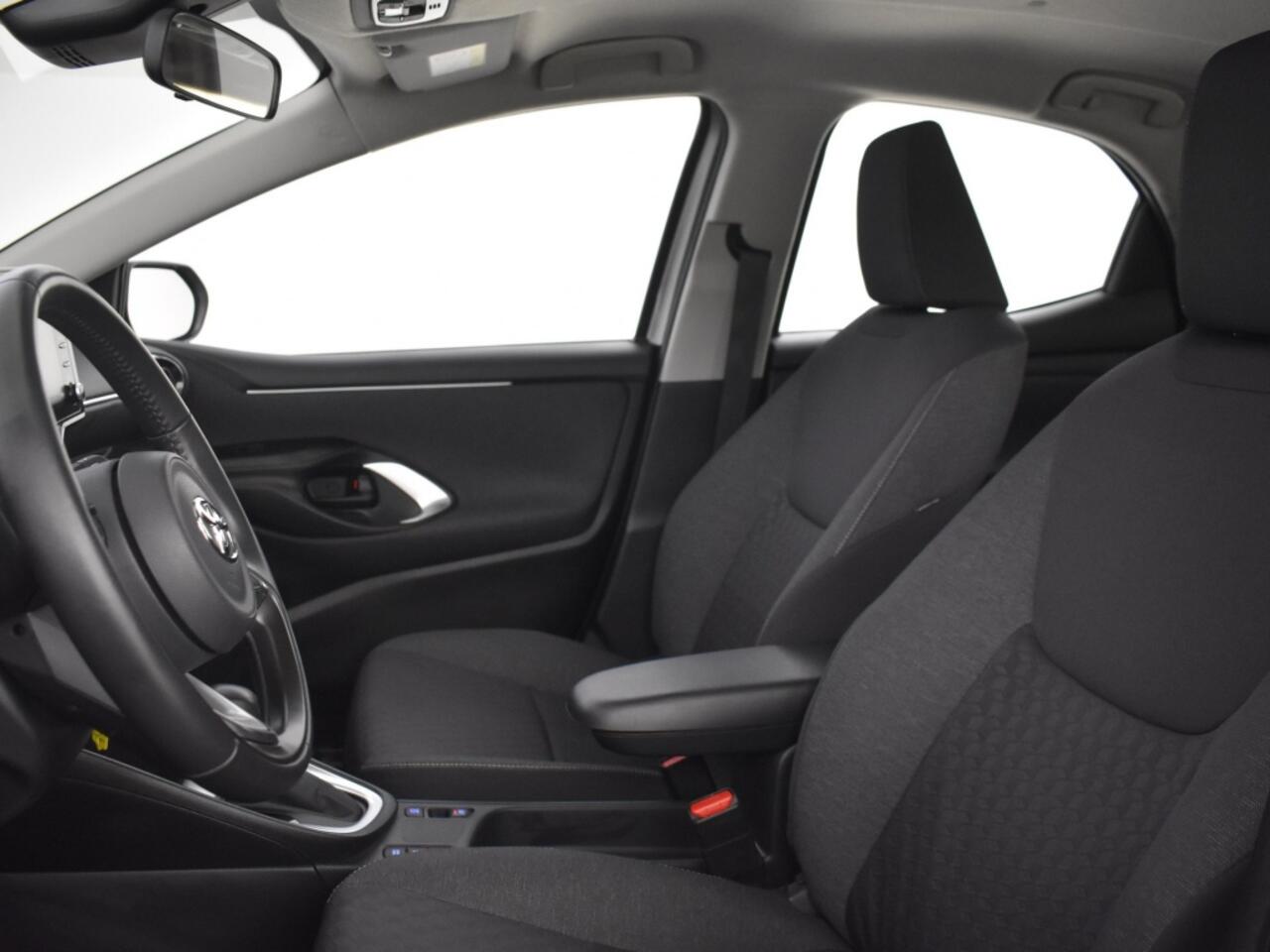 Toyota YARIS 1.5 Hybrid Dynamic Edition | Carplay | adaptive cruise |