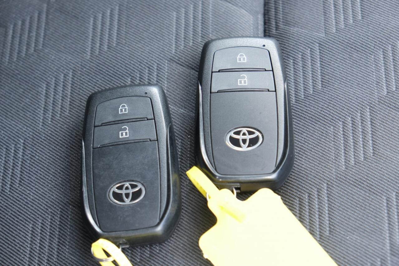 Toyota YARIS 1.5 Hybrid 115 First Edition Automaat | Draadloos Apple CarPla