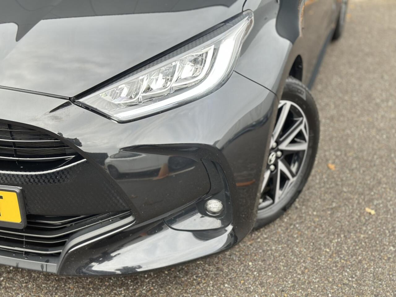 Toyota YARIS 1.5 Hybrid Dynamic / Carplay / Camera / Stoelverwarming