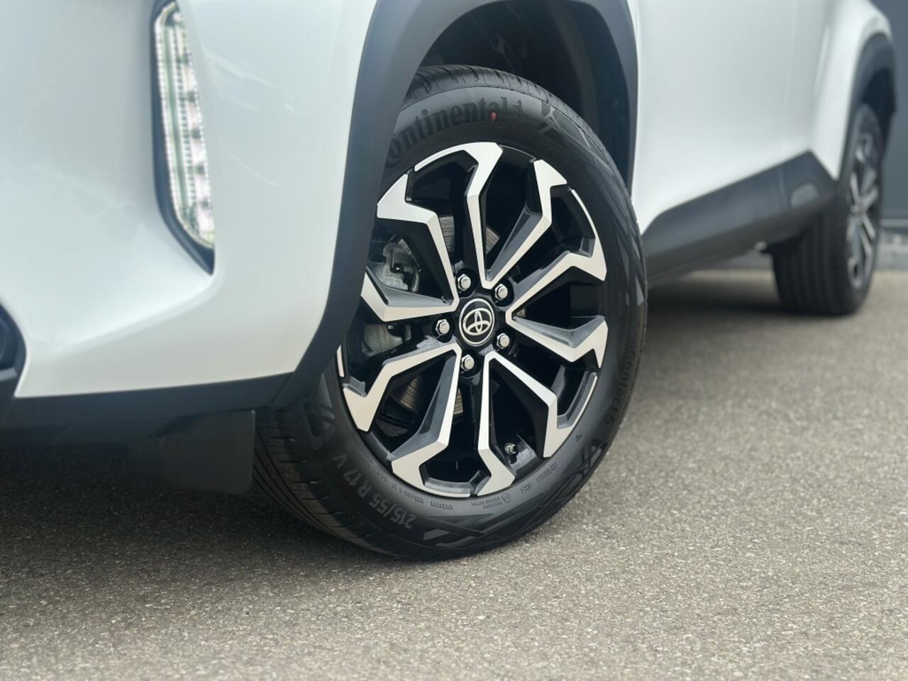 Toyota YARIS Cross 1.5 Hybrid Dynamic / Navigatie / camera