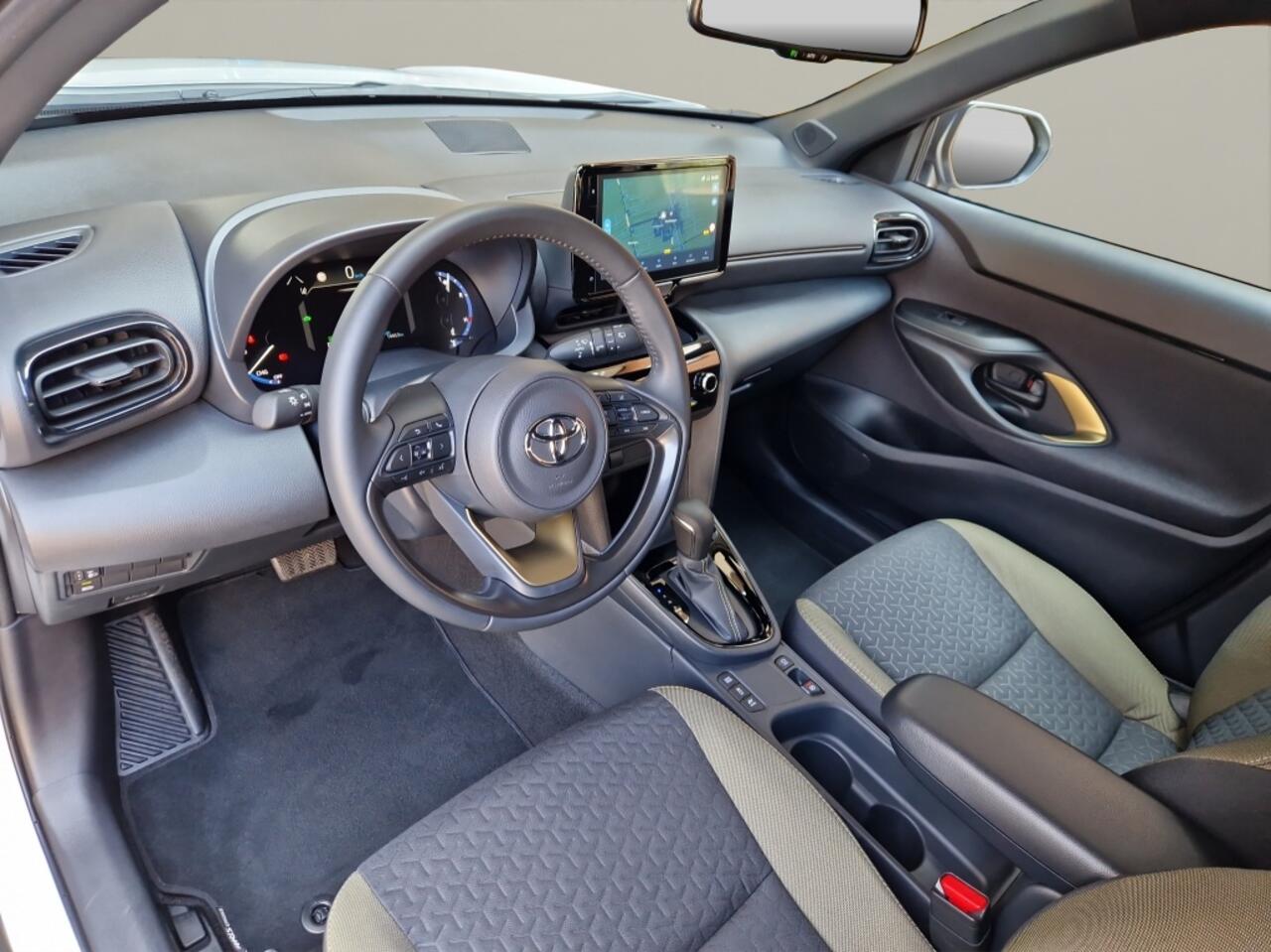 Toyota YARIS Cross 1.5 Hybrid Explore NL Auto - Luxe uitvoering - Lage Kmstand!