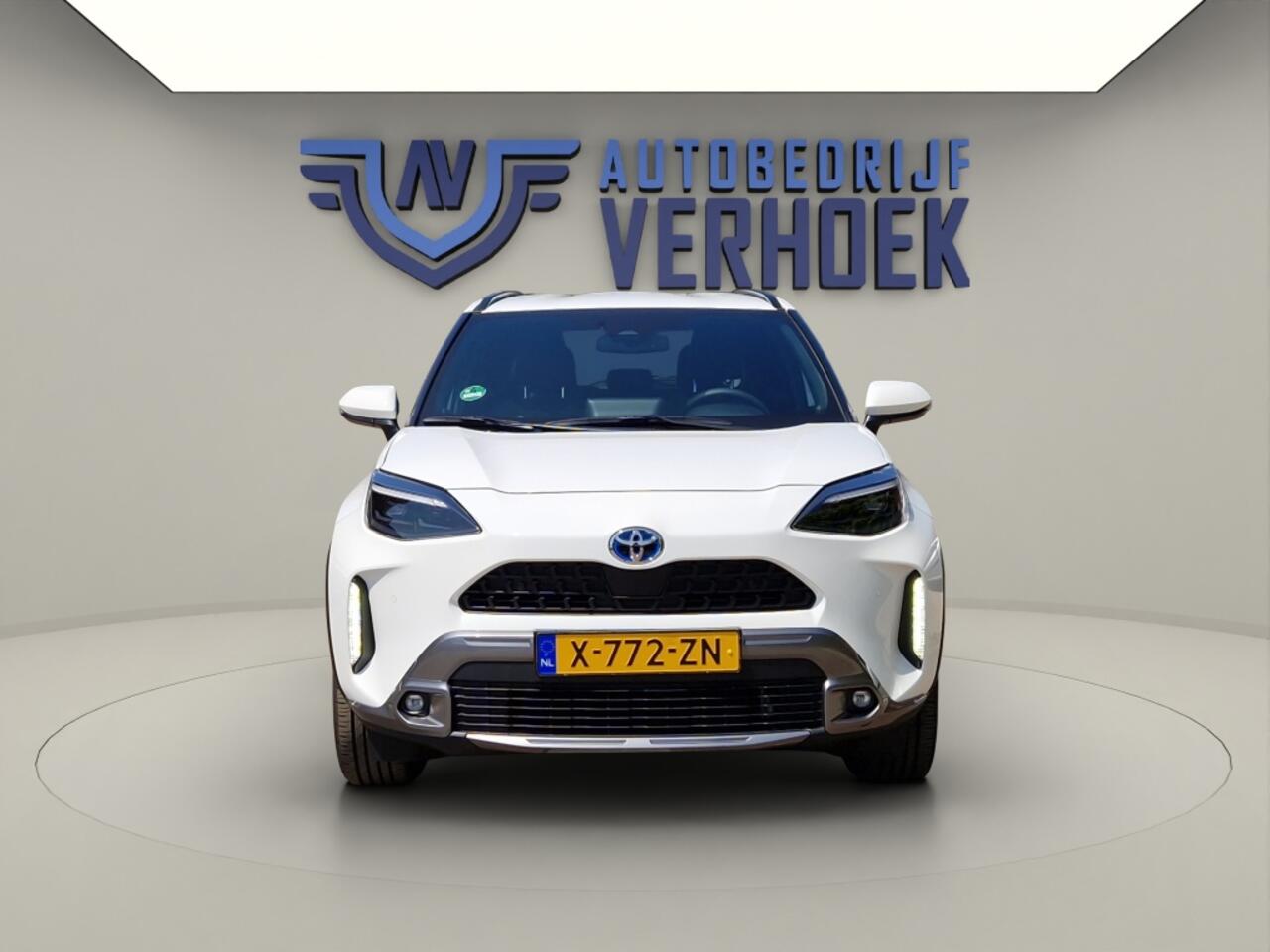 Toyota YARIS Cross 1.5 Hybrid Explore NL Auto - Luxe uitvoering - Lage Kmstand!