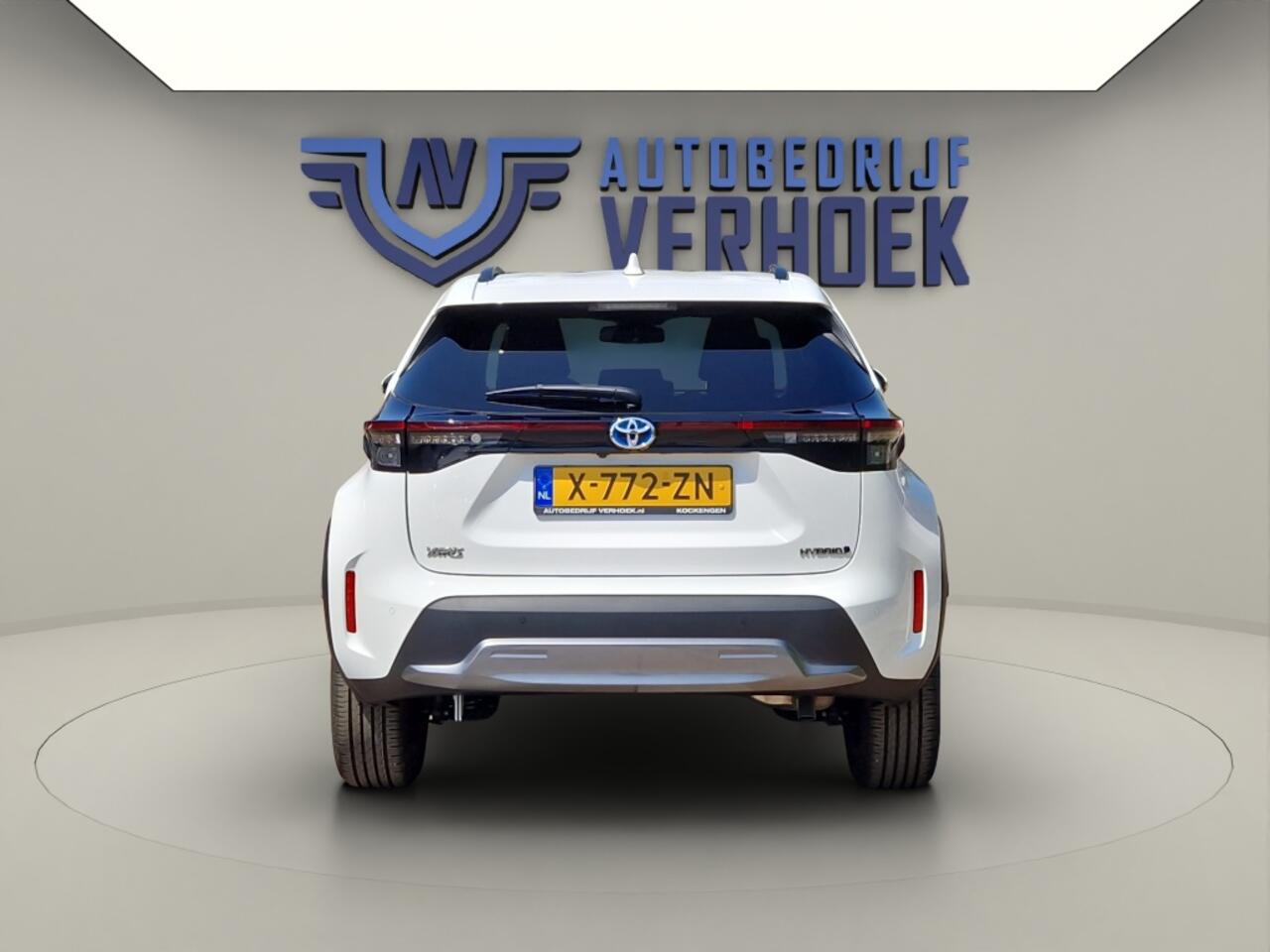 Toyota YARIS Cross 1.5 Hybrid Explore NL Auto - Luxe uitvoering - Lage Kmstand!