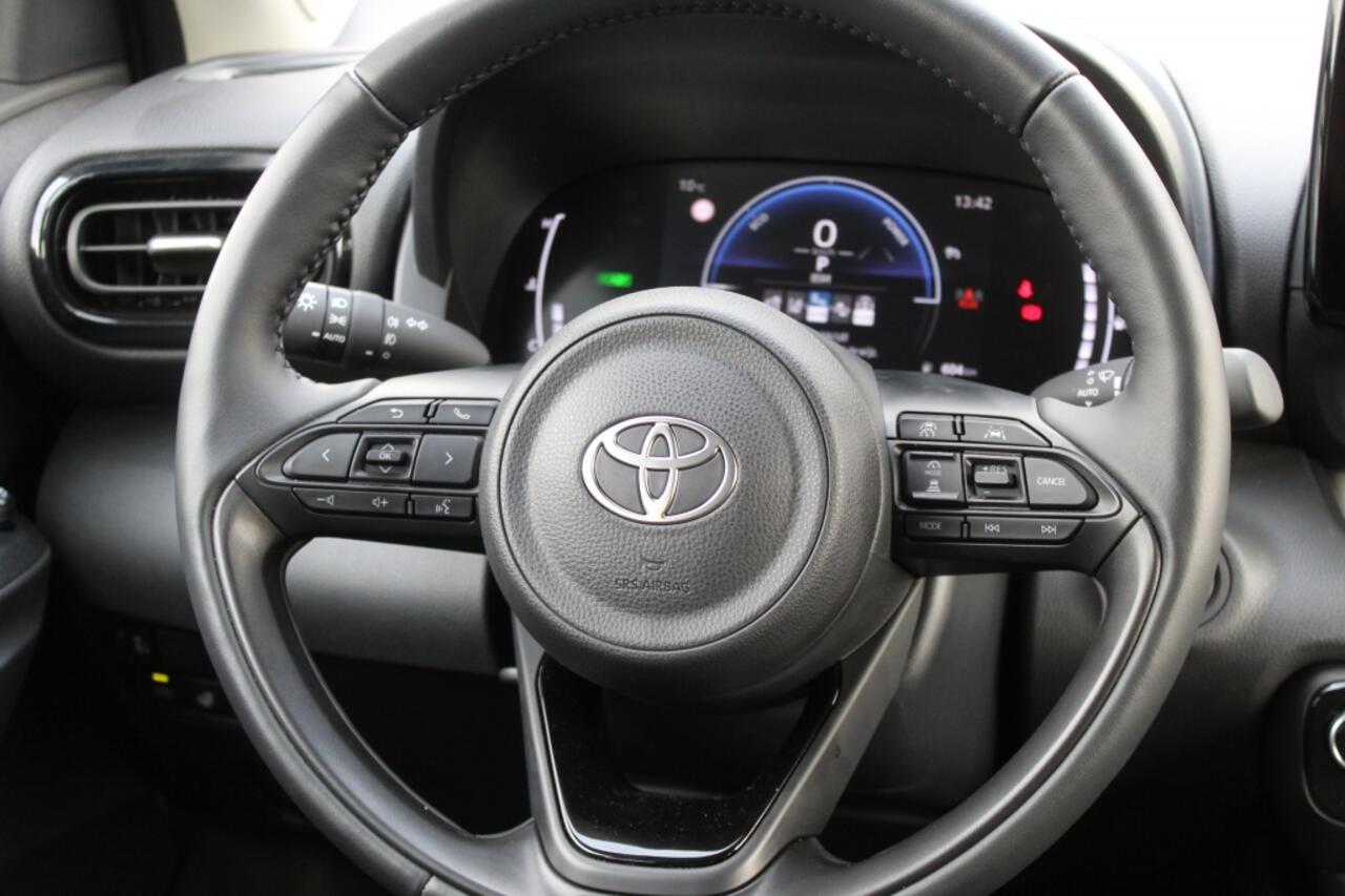 Toyota YARIS 1.5 Hybrid 115 Style | Sensoren v/a | Android Auto | Stu