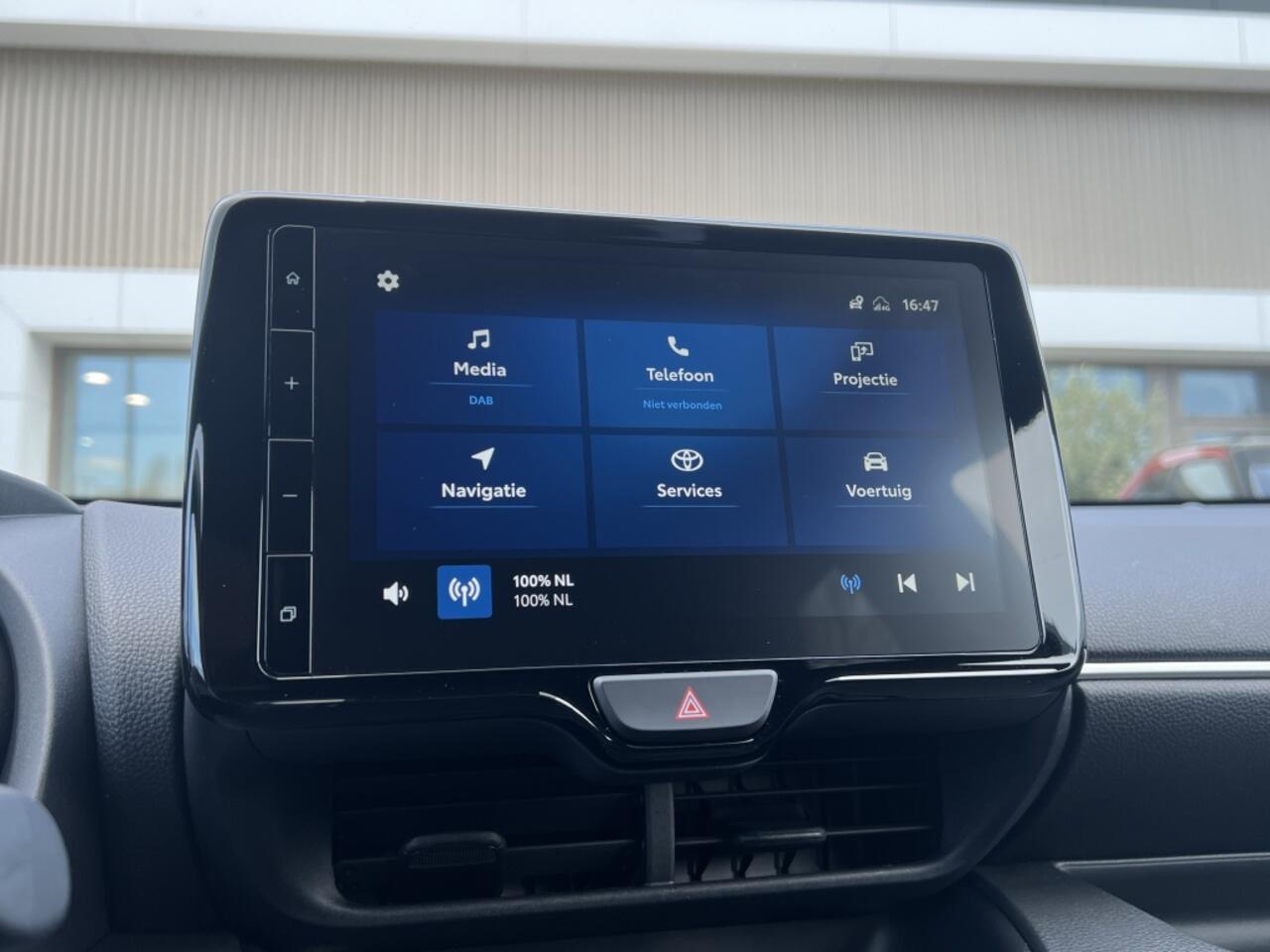 Toyota YARIS 1.5 Hybride Executive | Parkeersensoren V+A | Blindspot