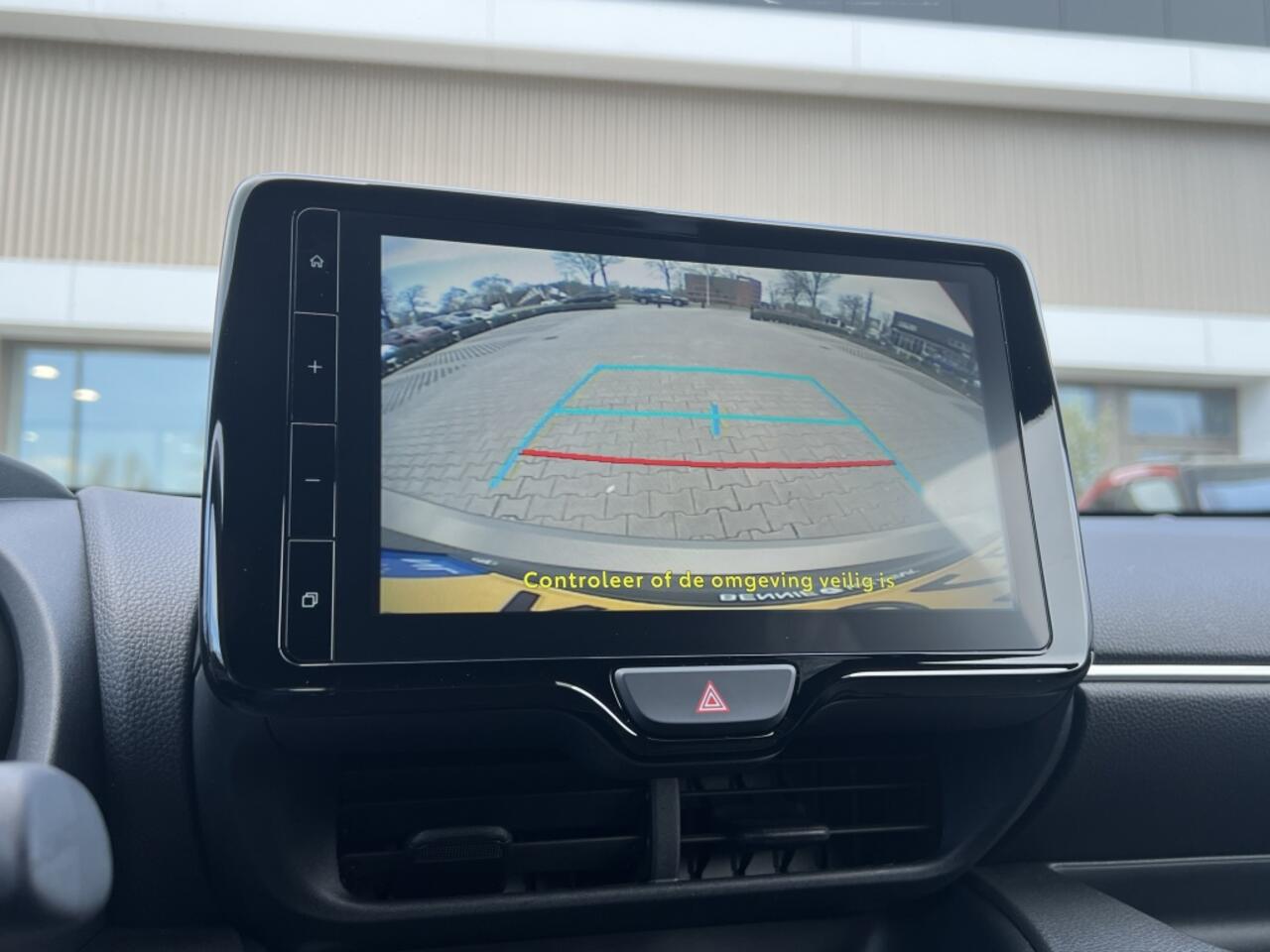 Toyota YARIS 1.5 Hybride Executive | Parkeersensoren V+A | Blindspot