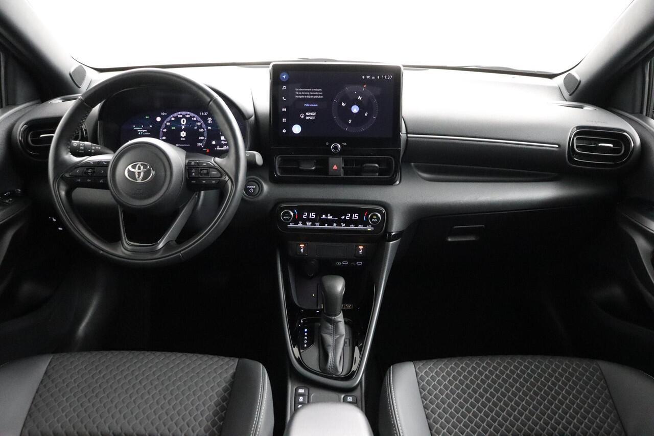 Toyota YARIS 1.5 Hybrid 130 Executive | Stoel/Stuurverwarming | Parkeersensoren | Apple Carplay/Android Auto |
