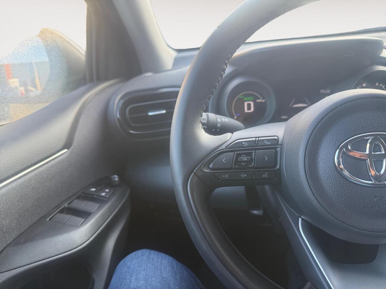 Toyota YARIS 1.5 Hybrid Dynamic | Camera | Apple Carplay/Android Auto | Stoel Verwarming | Climate Control | Full Led | DAB