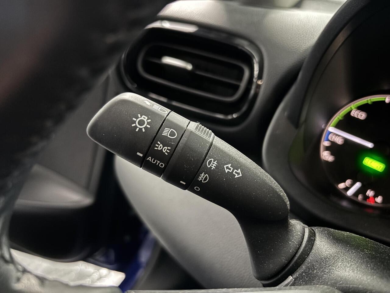 Toyota YARIS 1.5 Hybrid 115 Active NIEUW MODEL, Draadloze carplay, LM velgen, 1e eigenaar NL Auto slechts 9011km!