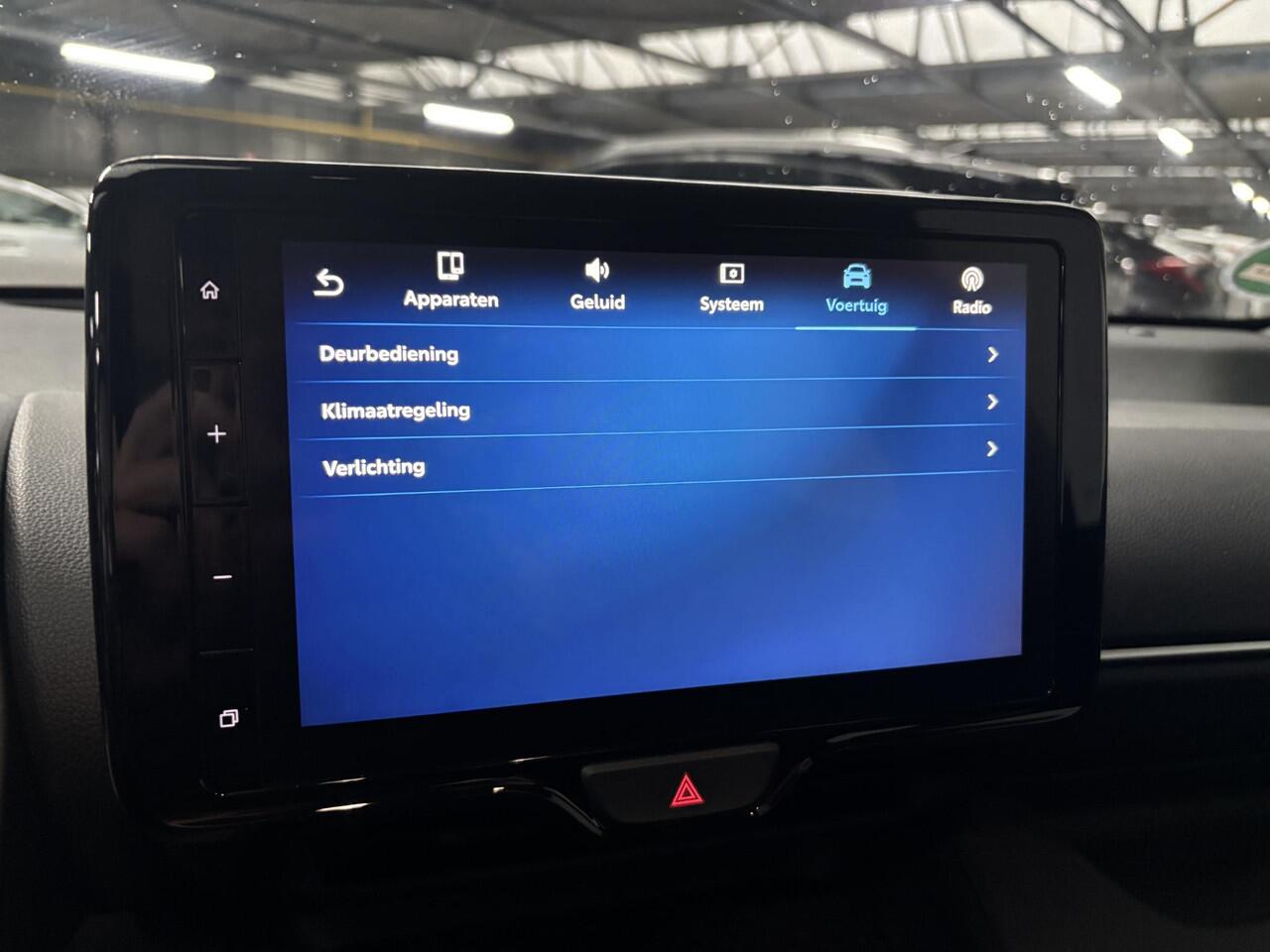 Toyota YARIS 1.5 Hybrid 115 Active NIEUW MODEL, Draadloze carplay, LM velgen, 1e eigenaar NL Auto slechts 9011km!