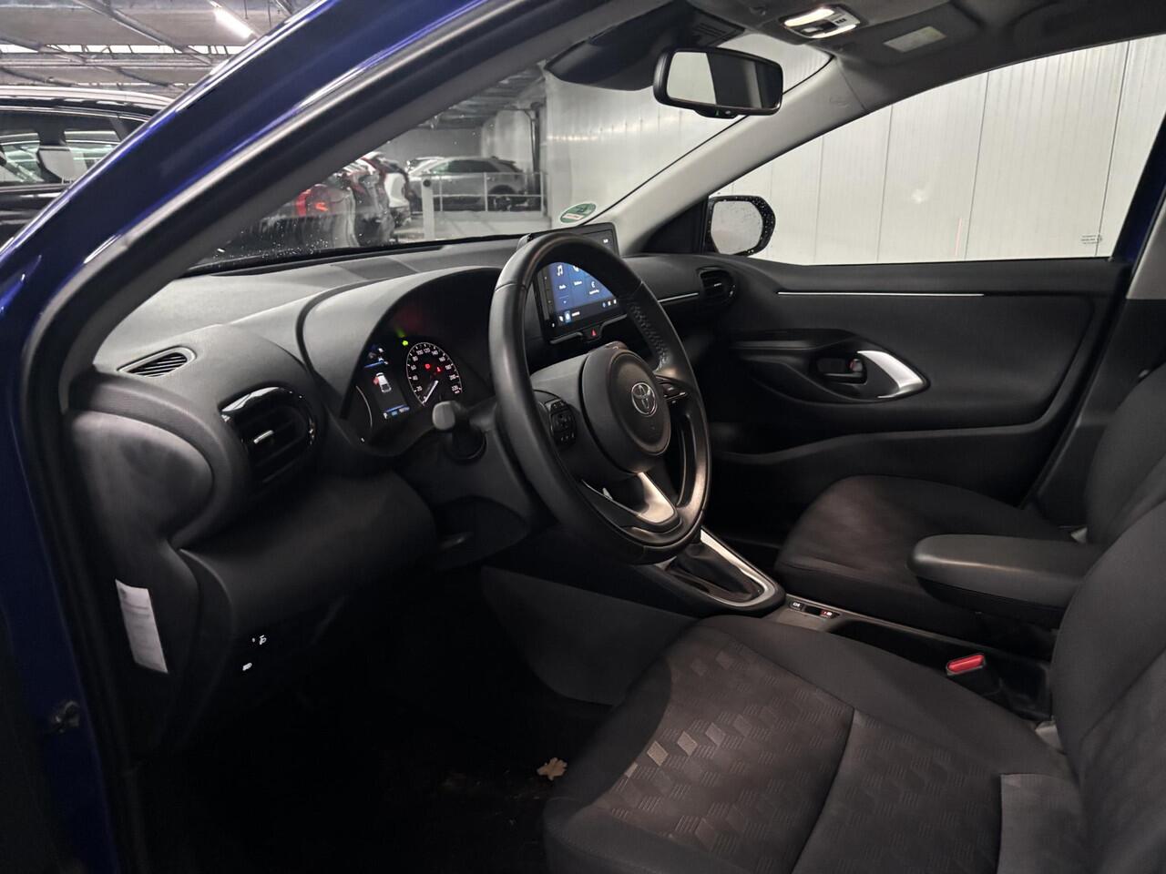 Toyota YARIS 1.5 Hybrid 115 Active NIEUW MODEL, Draadloze carplay, LM velgen, 1e eigenaar NL Auto slechts 9011km!
