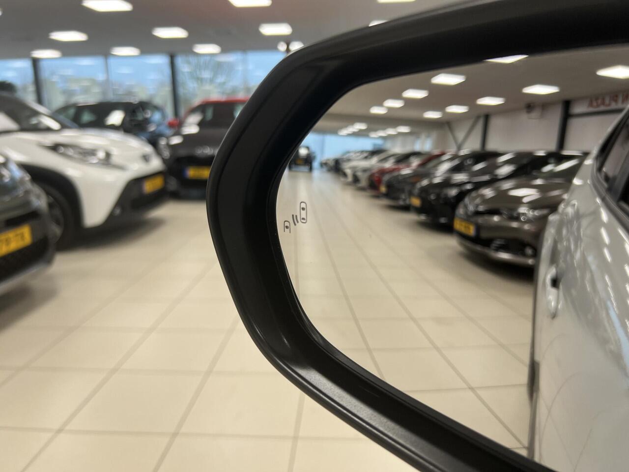 Toyota YARIS Cross 1.5 Hybrid GR Sport Bi-Tone