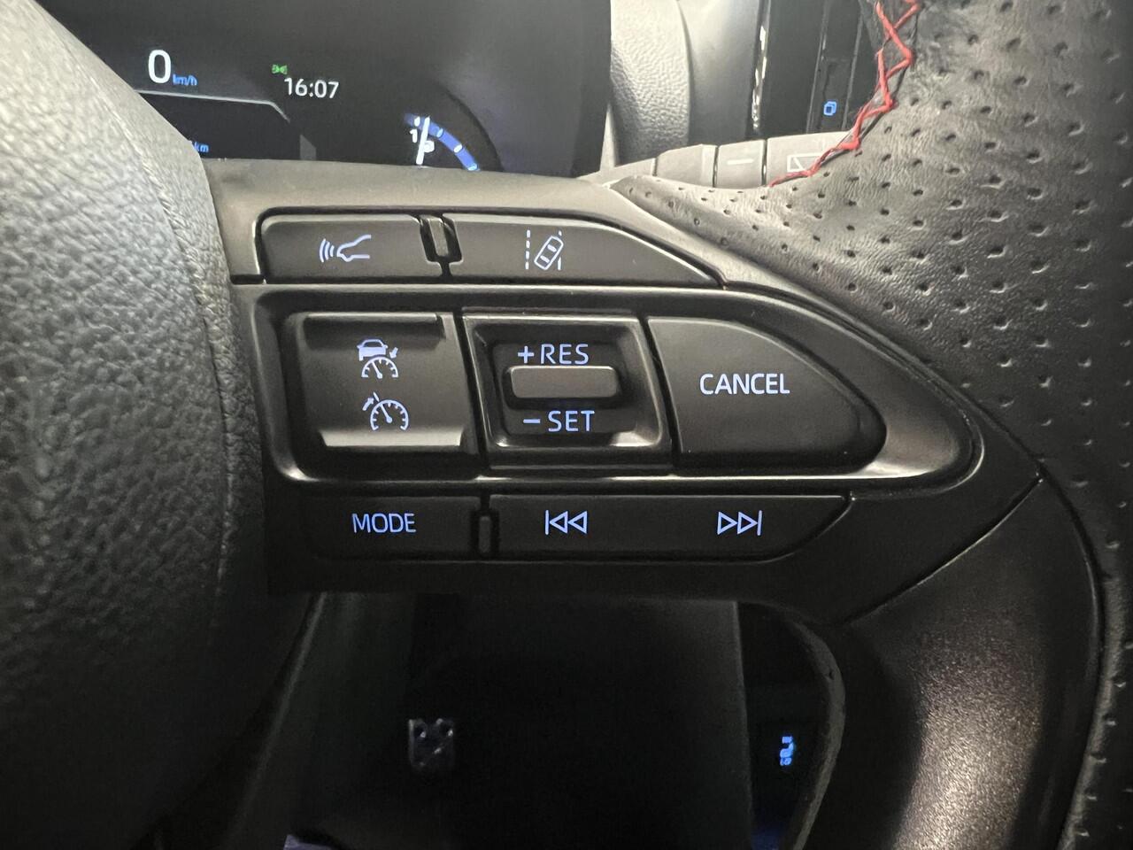 Toyota YARIS Cross 1.5 Hybrid GR Sport Bi-Tone