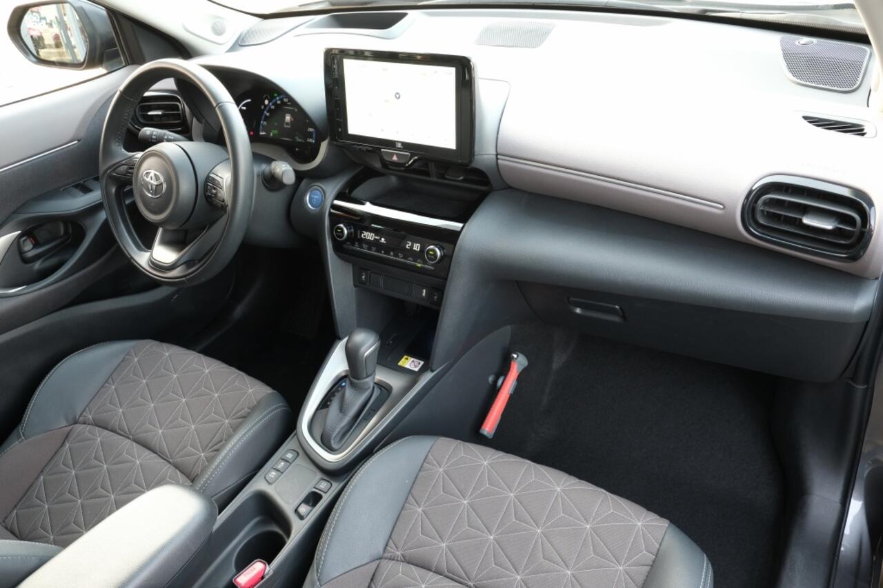 Toyota YARIS Cross 1.5 Hybrid Executive Automaat | Draadloos laden telefoon | Head-