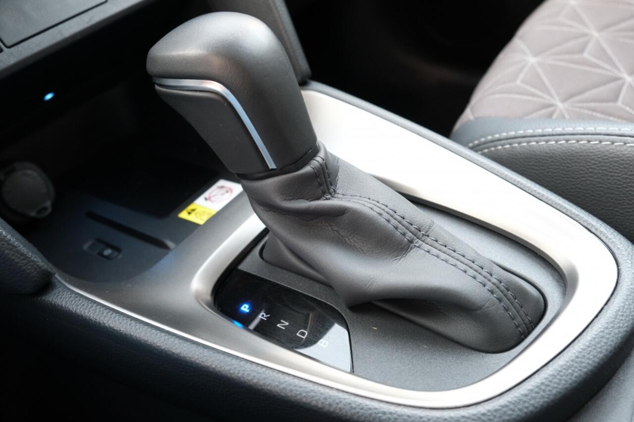 Toyota YARIS Cross 1.5 Hybrid Executive Automaat | Draadloos laden telefoon | Head-