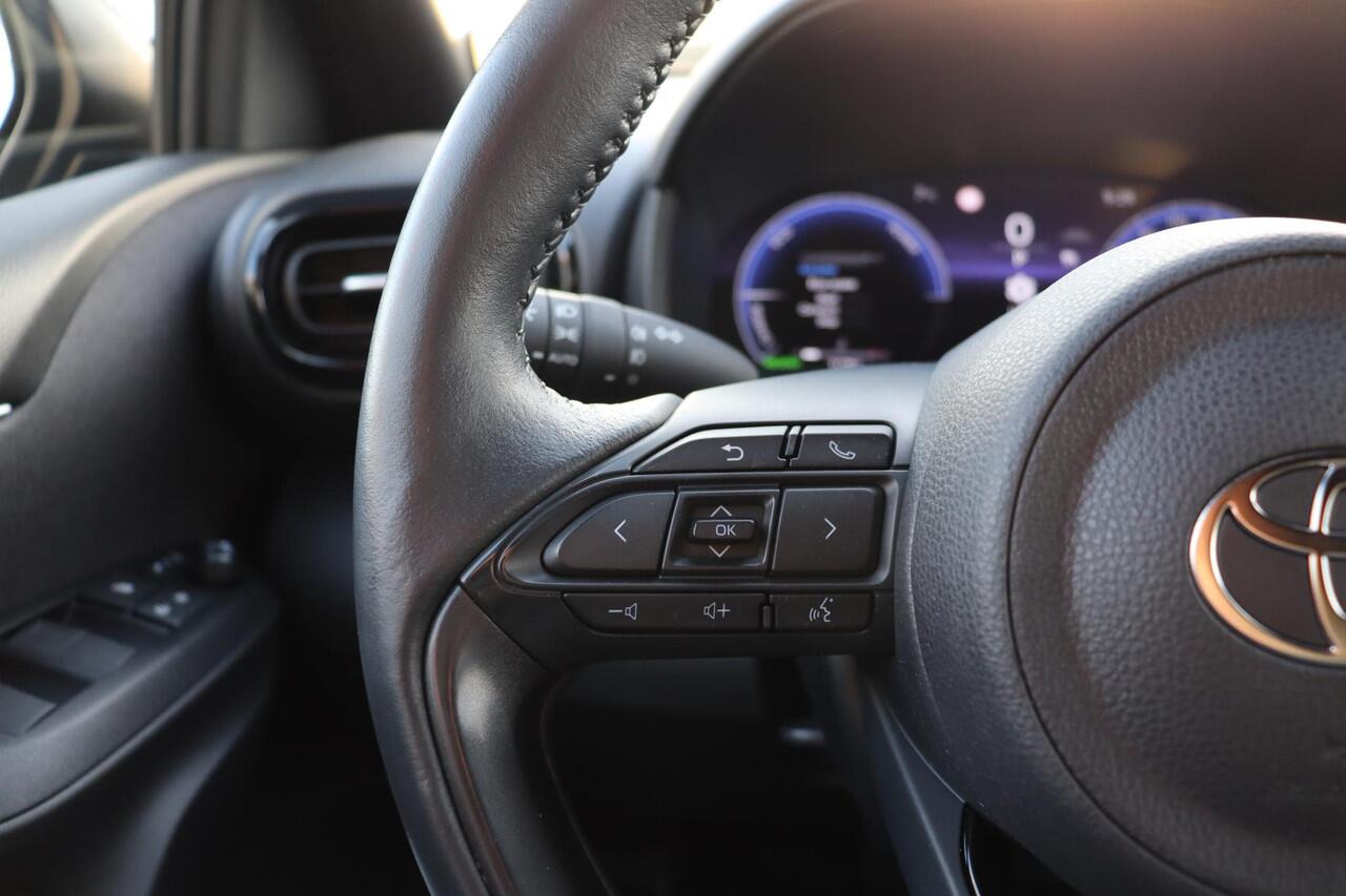 Toyota YARIS 1.5 Hybrid 130 Executive 130 PK 1e eigenaar Apple Carplay, Android auto, Adaptieve cruise control.