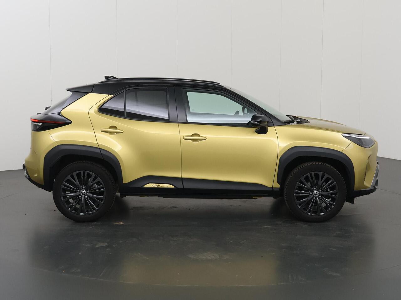 Toyota YARIS Cross 1.5 Hybrid Adventure | Trekhaak | Navigatie | JBL Audio | HUD | Parkeercamera | Stoel/Stuurverwarming | Keyless Entry/Go | Apple Carplay/Android Auto |