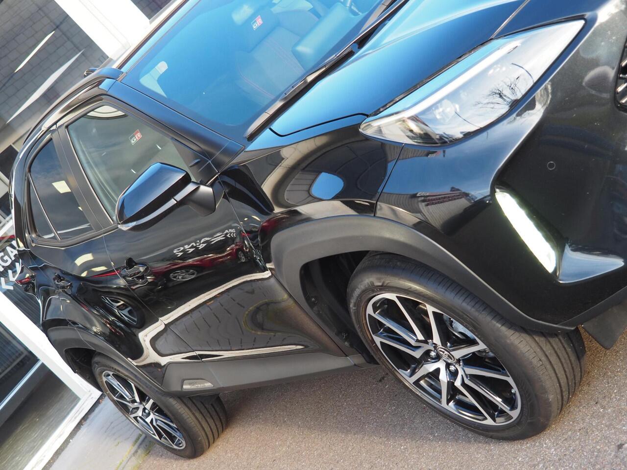 Toyota YARIS Cross 1.5 Hybrid GR Sport|Panoramadak|Navi|Carplay