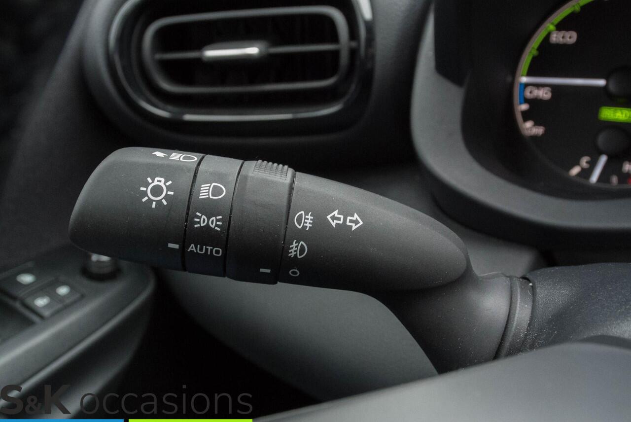 Toyota YARIS 1.5 Hybrid 115 Comfort Black Edition