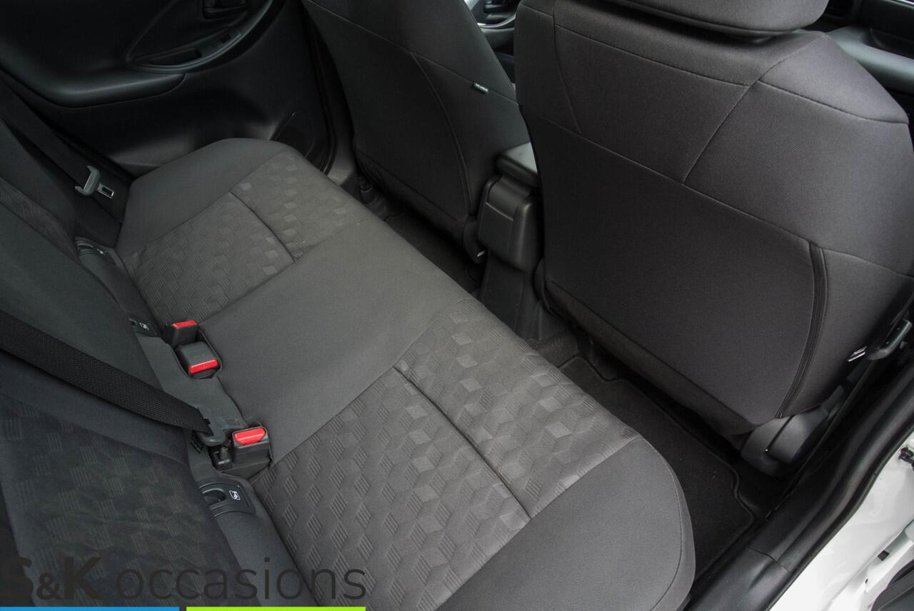 Toyota YARIS 1.5 Hybrid 115 Business ACC Keyless CarPlay