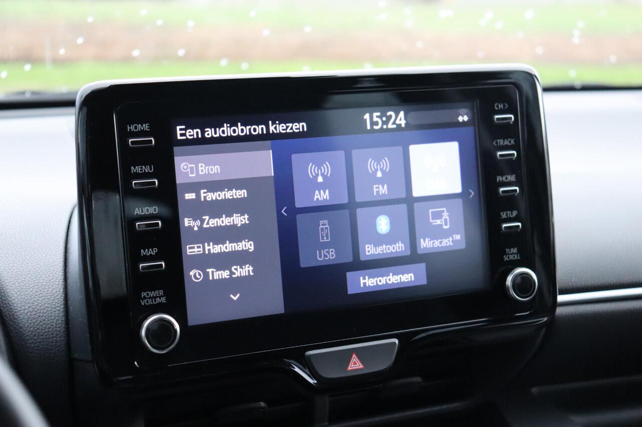 Toyota YARIS 1.5 VVT-i Dynamic Limited, Handgeschakeld, Stoel & Stuurverwarming, Keyless, Camera!