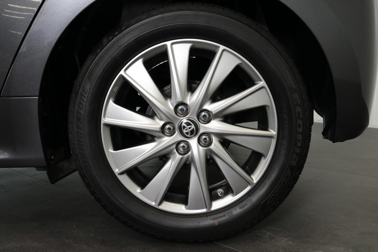 Toyota YARIS 1.5 VVT-i Dynamic Limited, Handgeschakeld, Stoel & Stuurverwarming, Keyless, Camera!