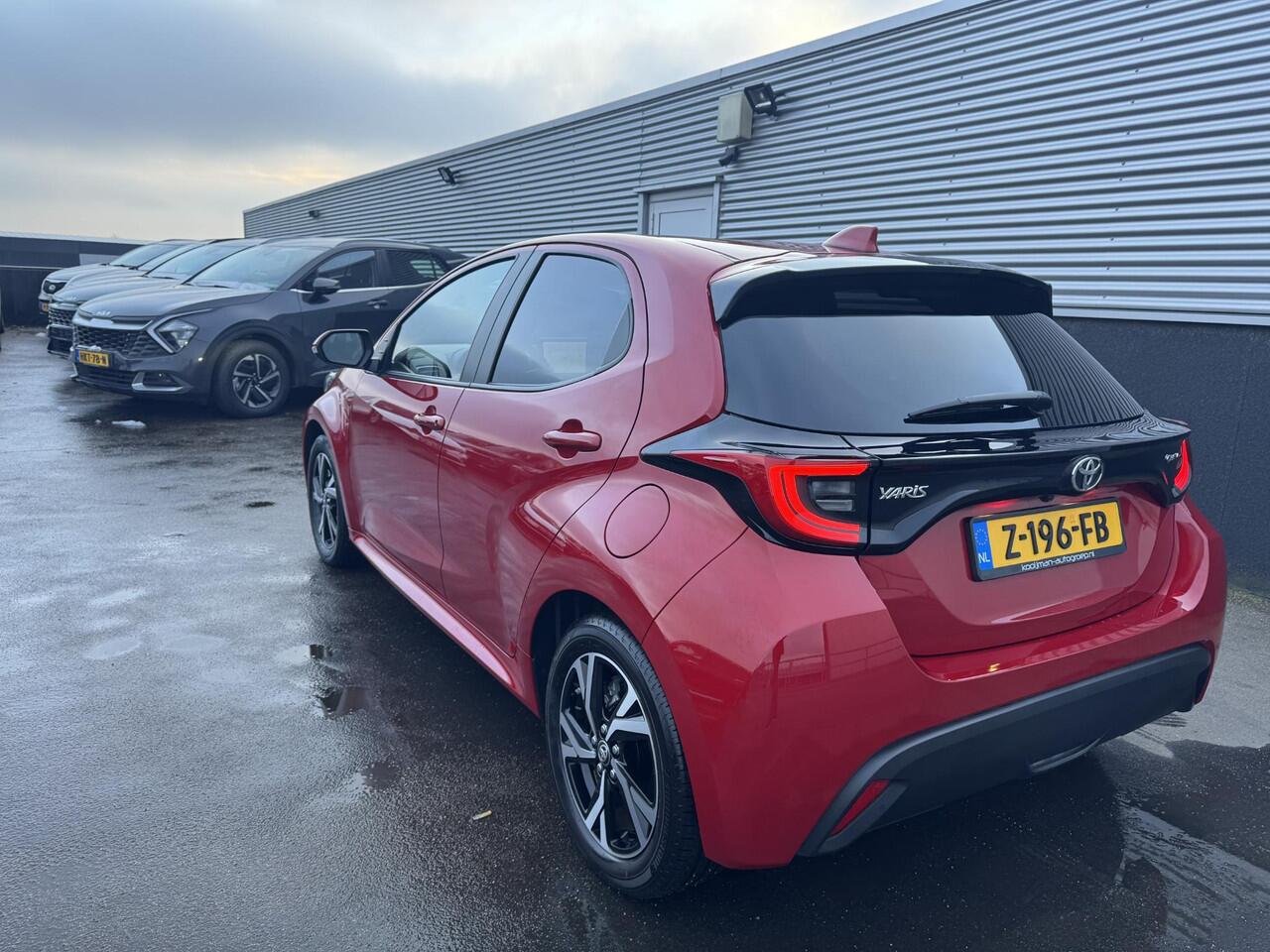 Toyota YARIS 1.5 Hybrid 115 First Edition 1e eign. NL-auto, LMV, LED, Navigatie, Achteruitrijcamera, Privacy glass, Smart Key