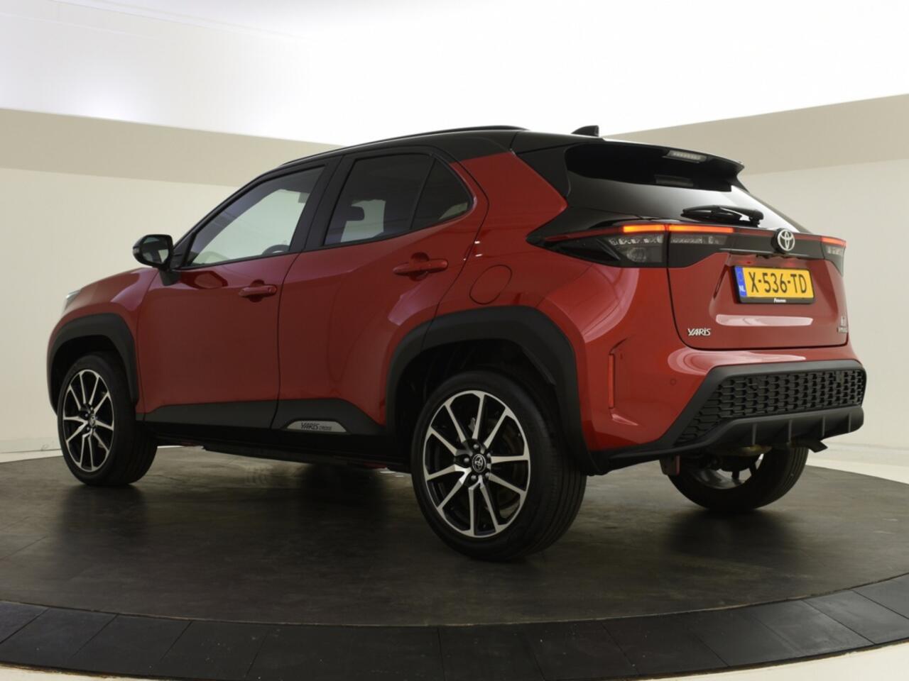 Toyota YARIS Cross 1.5 Hybrid GR Sport | Full options |